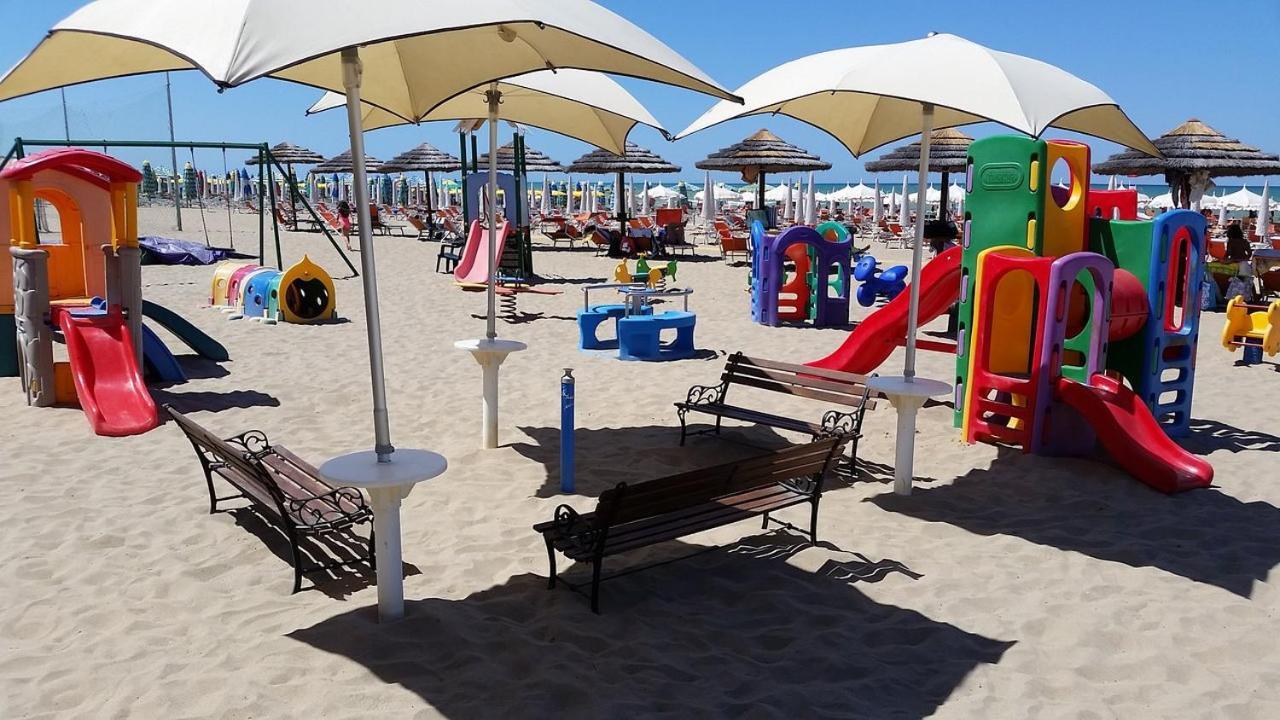Villaggio Albatros Resort Лезина Экстерьер фото