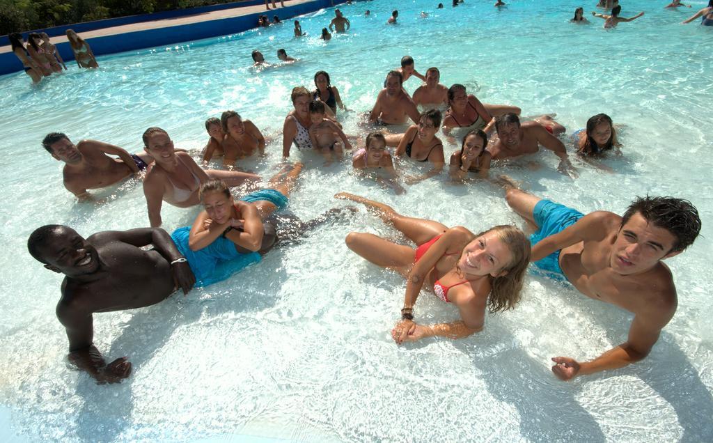 Villaggio Albatros Resort Лезина Экстерьер фото